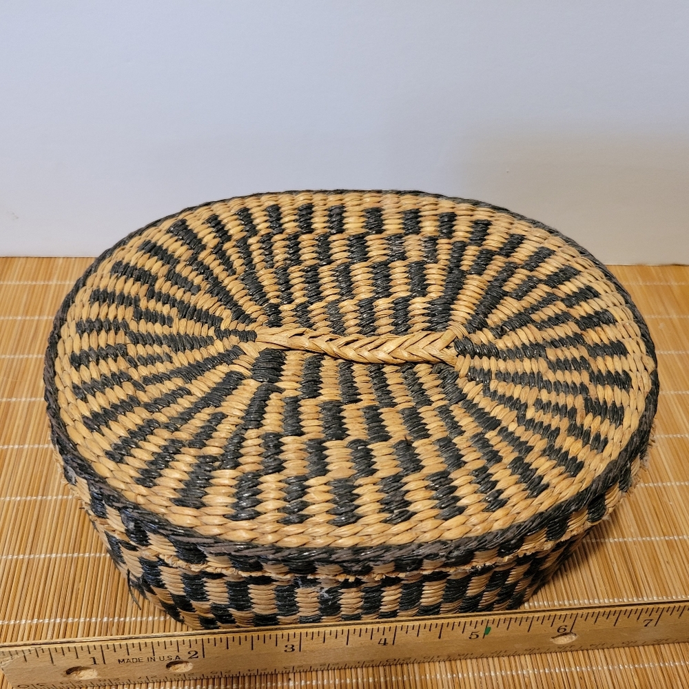 Vintage Seagrass Oval Lidded Basket With Black Accents